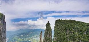 吉林银行沈阳太原街支行彩霞社区志愿者服务站举办“巧手捏泥人·指尖传非遗”主题活动